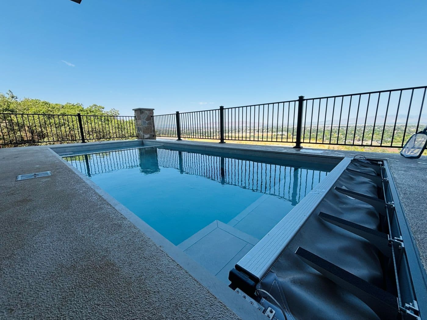 Salt Water Pool vs. Chlorine in Utah: Which Is Better?